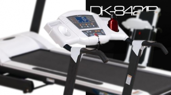 DK-8421B(電動角度調整付ルームランナー)なら ランニングマシン開発 